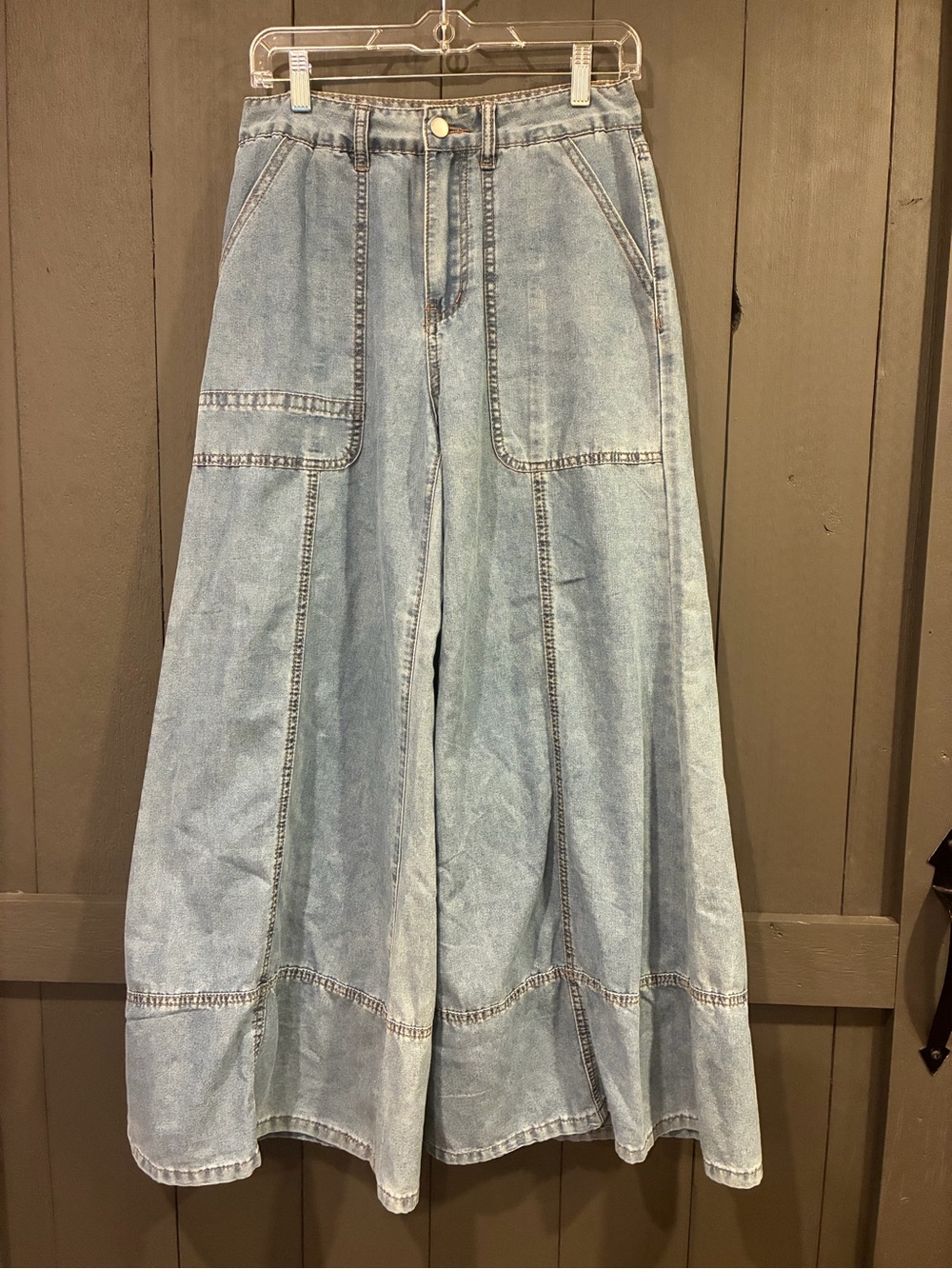 New Women's Size 29 Light Wash Denim Palazzo Jeans Wide Leg Patch Pocket Seamed
